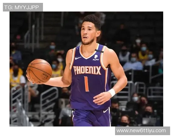 布克反思失误原因称对球处理过于随意并强调团队化学反应仍在培养中